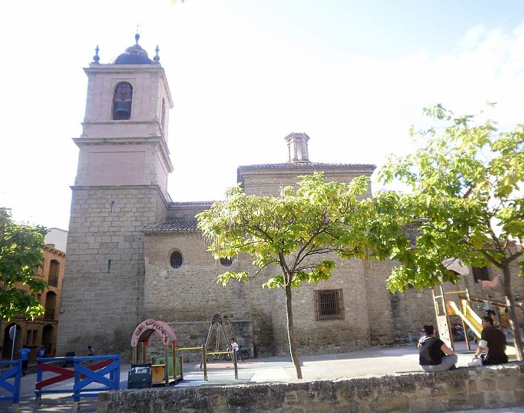 En este momento estás viendo La Iglesia de San Pedro en Puente la Reina, el camino de Santiago