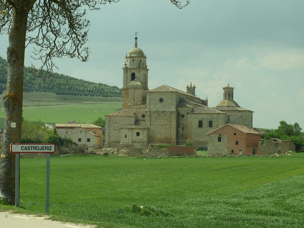 Lee más sobre el artículo Descubre la leyenda de la fuente de la Roldana en el Camino de Santiago: un lugar de curación y misterio