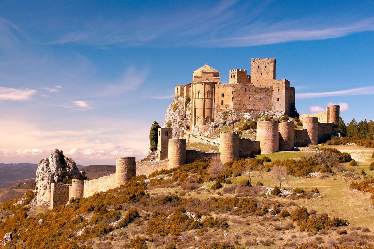 En este momento estás viendo Descubre la historia del Castillo de Loarre en el Camino de Santiago