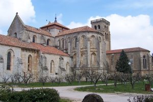 Lee más sobre el artículo Descubre la historia y belleza del Monasterio de Santa María la Real de Las Huelgas en Burgos