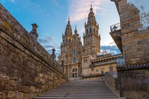 Lee más sobre el artículo La Puerta Santa en la Catedral de Santiago de Compostela: un lugar de reflexión en el Camino de Santiago