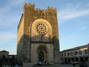 Lee más sobre el artículo Qué hacer en Portomarín durante el Camino de Santiago